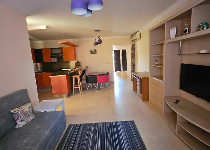 Esplanada Apartment, No Single Men Gurdaka