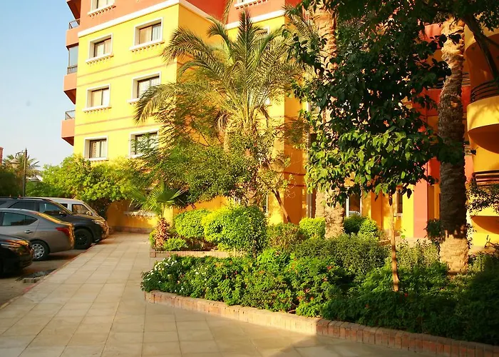 Esplanada Apartment, No Single Men Apartman Gurdaka