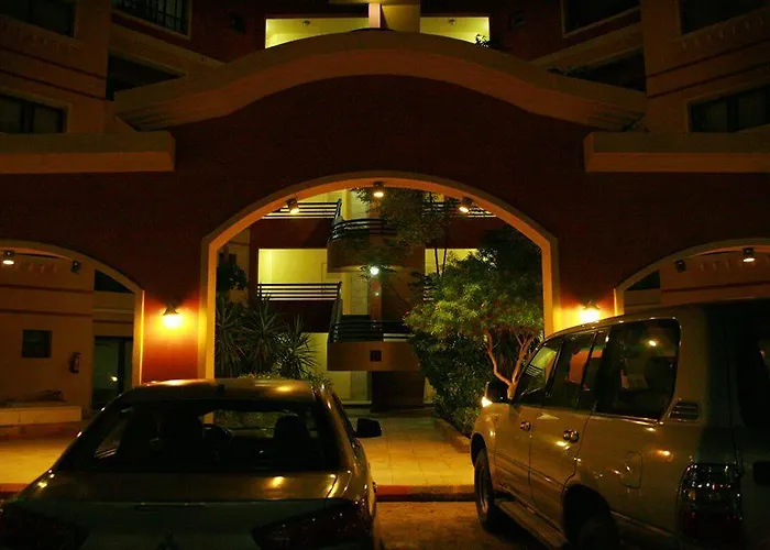 Esplanada Apartment, No Single Men * Gurdaka